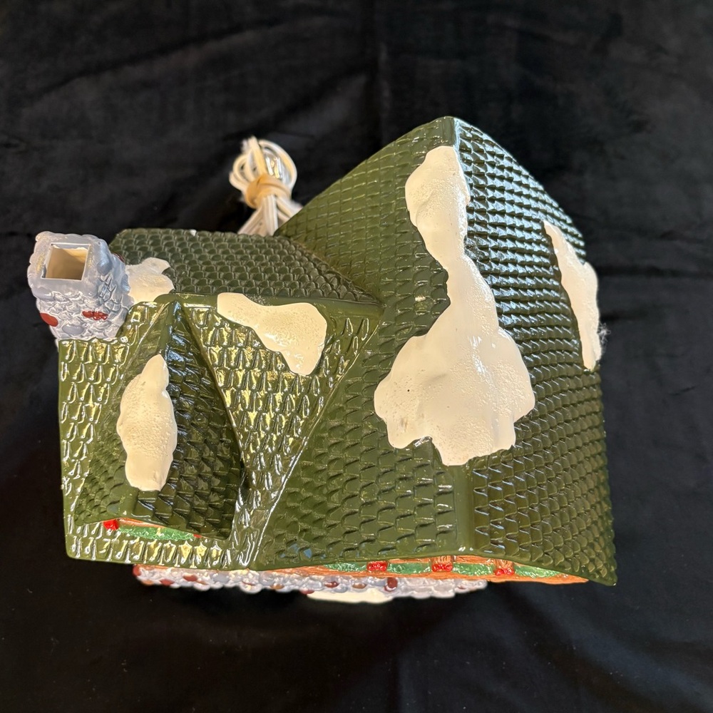 Department 56 OriginalSnow Village Hunting Lodge - Picture 8 of 11